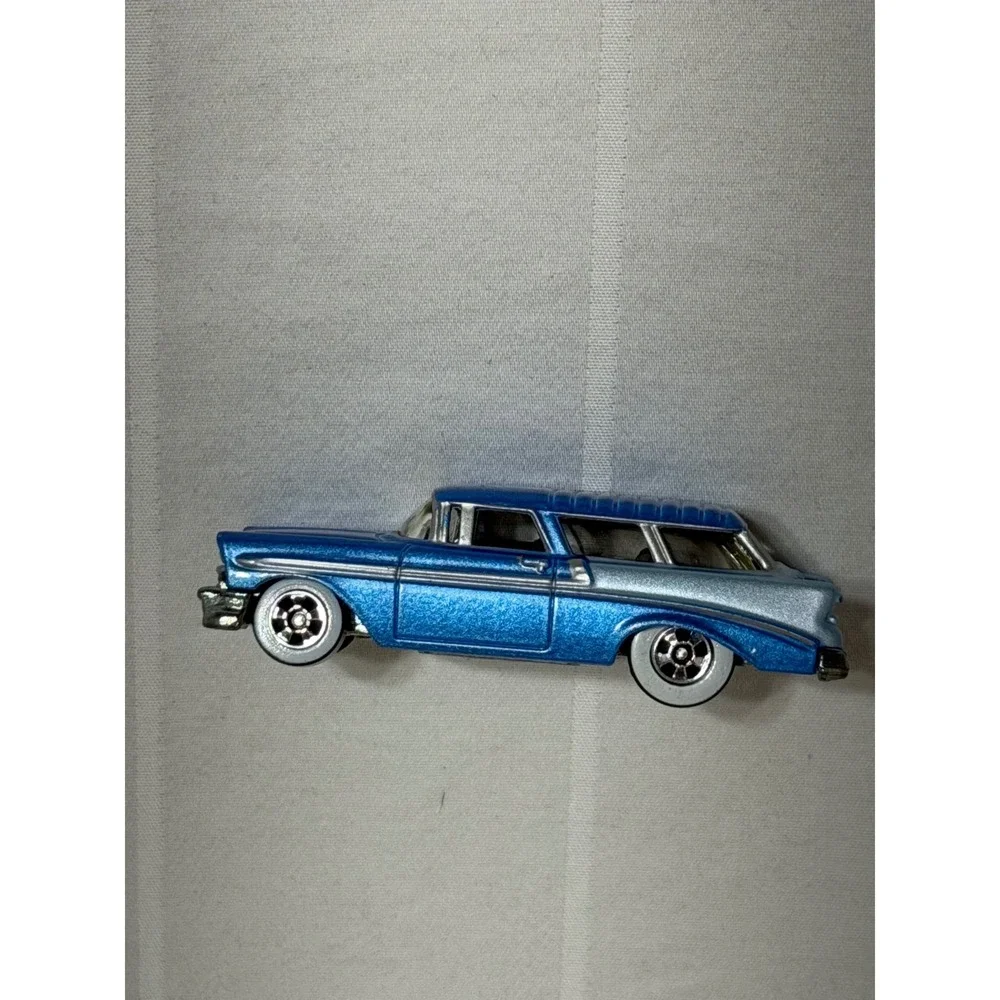 Hot Wheels Marvel Spider-Man 64 Chevy Nova Delivery & 56 Nomad Diecast Car Lot